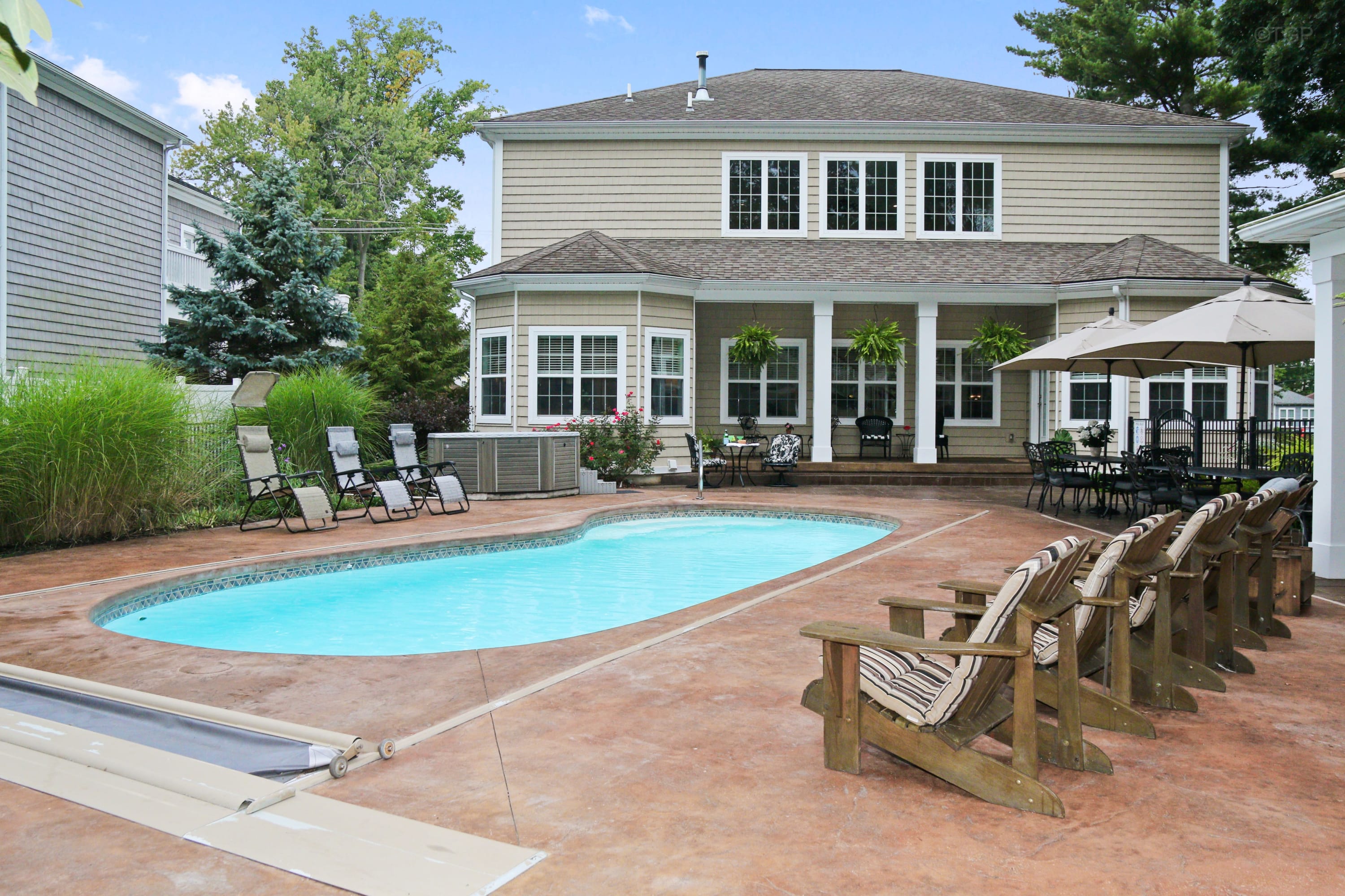 Inn Like a Lamb Pool Hot Tub Firepit